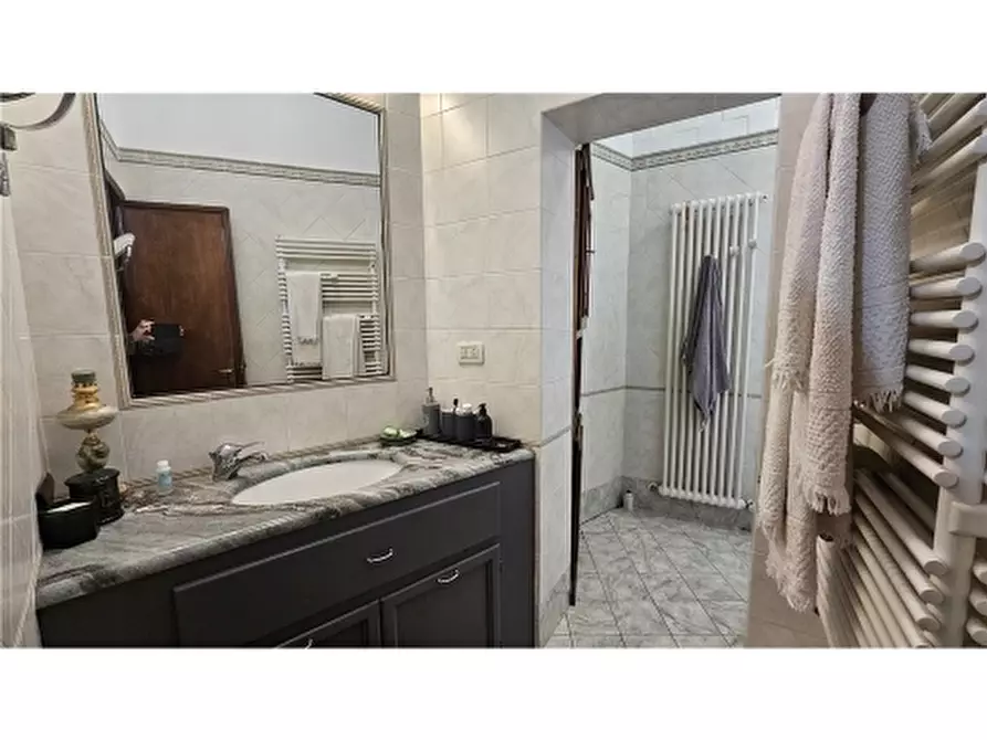 Immagine 15 di Appartamento in vendita  a Montelupo Fiorentino