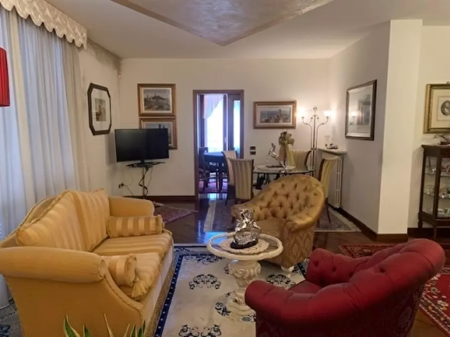 Immagine 20 di Appartamento in vendita  a Empoli