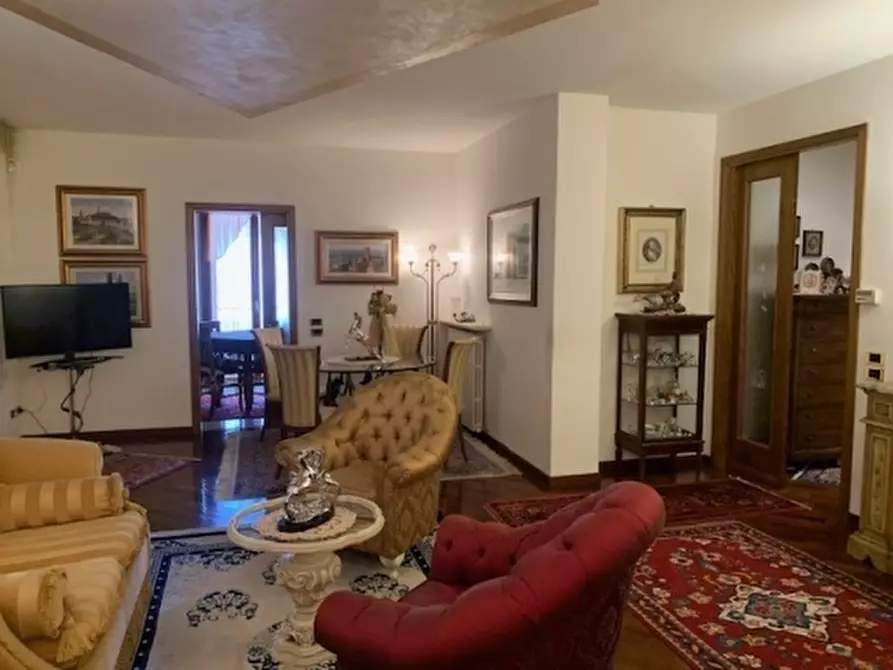 Immagine 21 di Appartamento in vendita  a Empoli