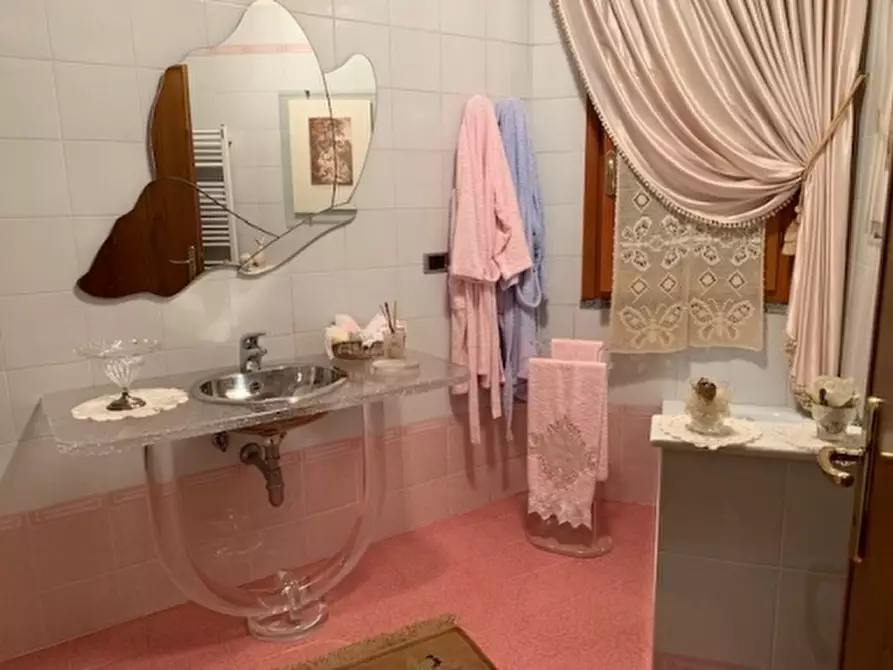 Immagine 33 di Appartamento in vendita  a Empoli