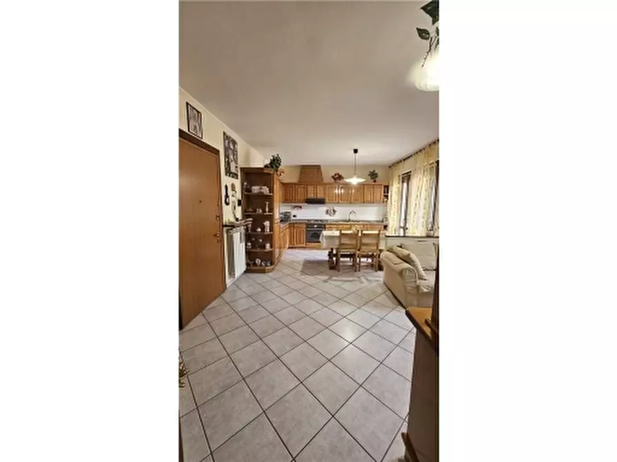 Immagine 11 di Appartamento in vendita  a Castelfiorentino