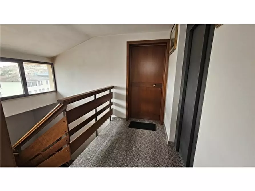 Immagine 33 di Appartamento in vendita  a Castelfiorentino