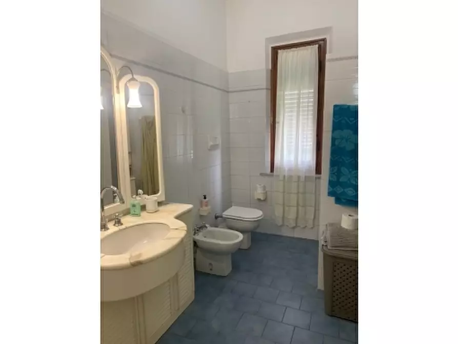 Immagine 10 di Appartamento in vendita  a Empoli