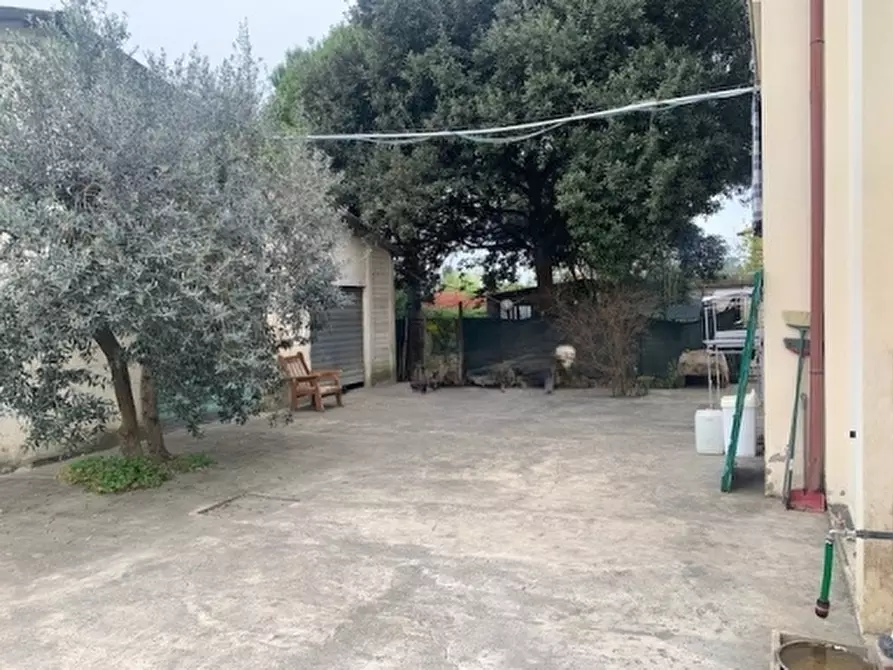Immagine 26 di Appartamento in vendita  a Empoli