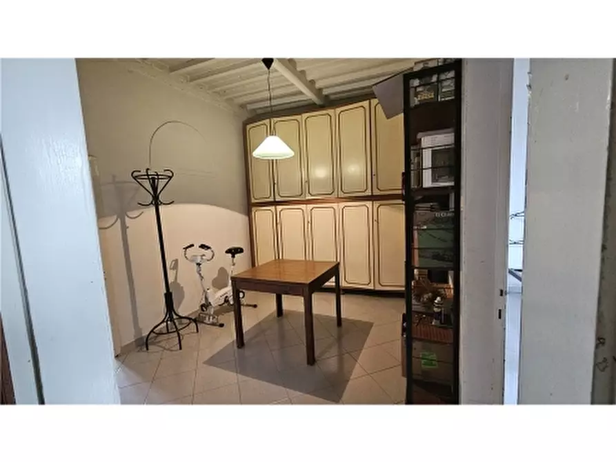 Immagine 17 di Appartamento in vendita  a Montelupo Fiorentino