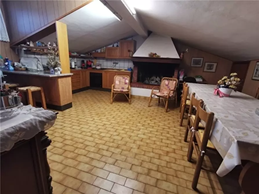 Immagine 11 di Appartamento in vendita  a Vinci