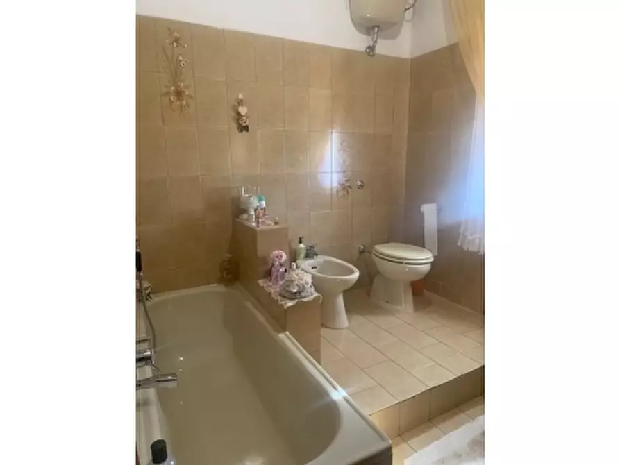 Immagine 38 di Appartamento in vendita  a Vinci