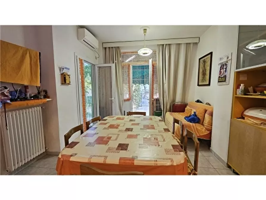 Immagine 11 di Appartamento in vendita  a Rosignano Marittimo