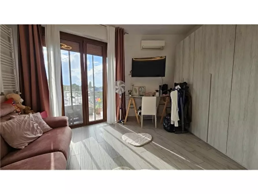 Immagine 13 di Appartamento in vendita  a Empoli