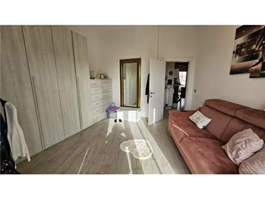 Immagine 16 di Appartamento in vendita  a Empoli