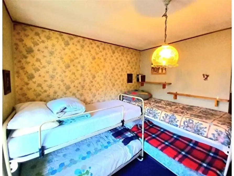 Immagine 13 di Appartamento in vendita  a Fiumalbo