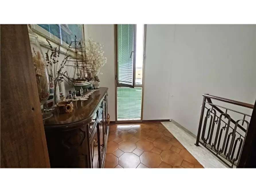 Immagine 2 di Appartamento in vendita  a Empoli