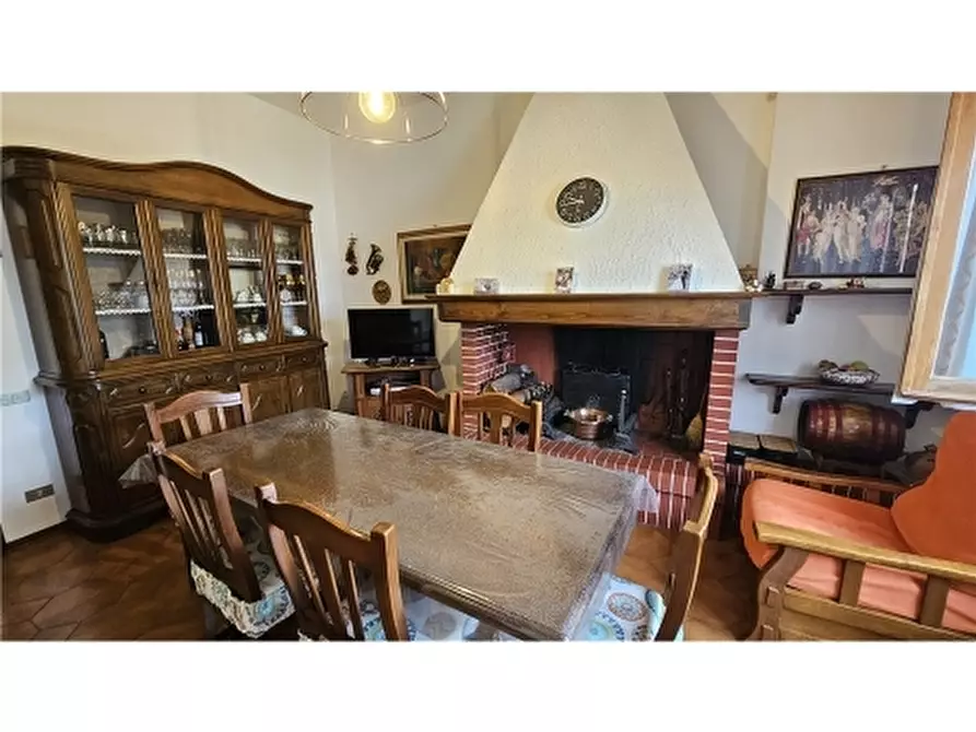 Immagine 11 di Appartamento in vendita  a Empoli