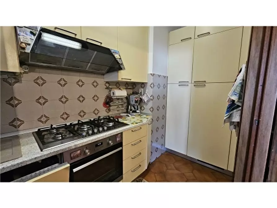 Immagine 12 di Appartamento in vendita  a Empoli