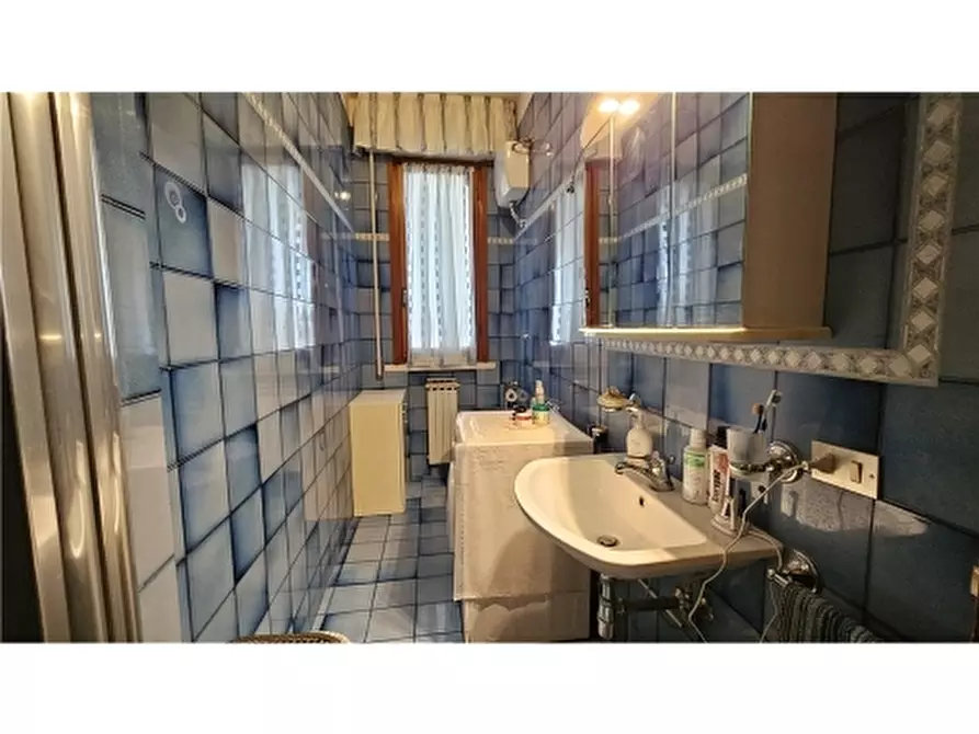 Immagine 23 di Appartamento in vendita  a Empoli