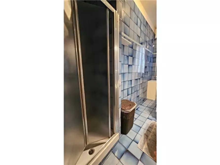 Immagine 25 di Appartamento in vendita  a Empoli