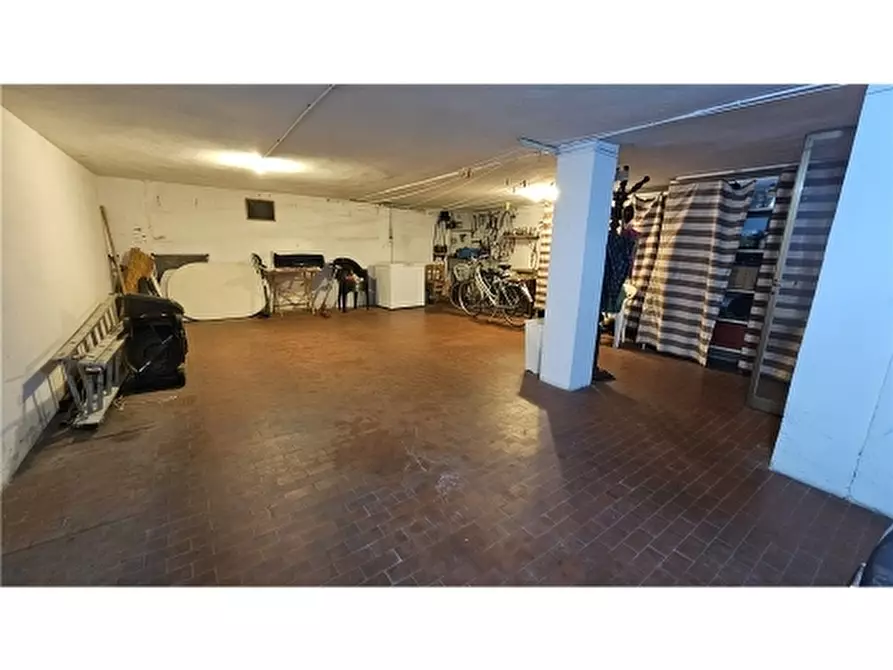 Immagine 27 di Appartamento in vendita  a Empoli