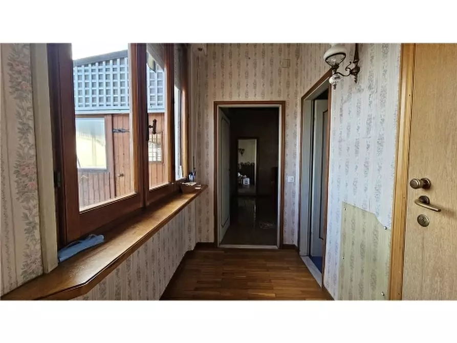 Immagine 10 di Appartamento in vendita  a Empoli