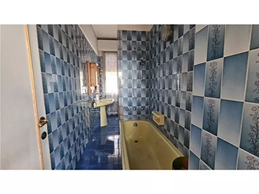 Immagine 11 di Appartamento in vendita  a Empoli