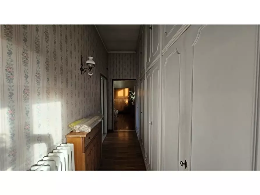 Immagine 19 di Appartamento in vendita  a Empoli