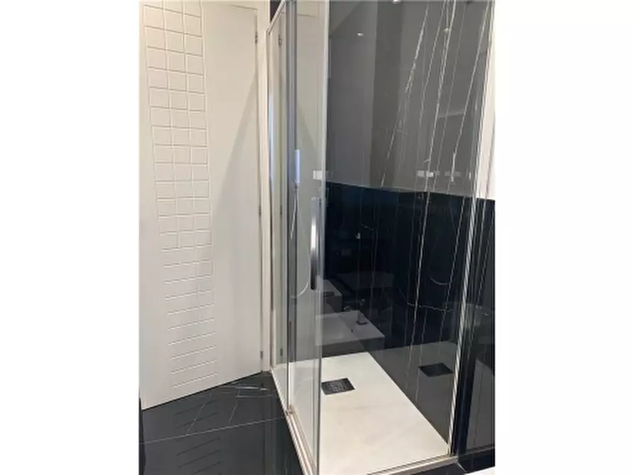 Immagine 16 di Appartamento in vendita  a Empoli