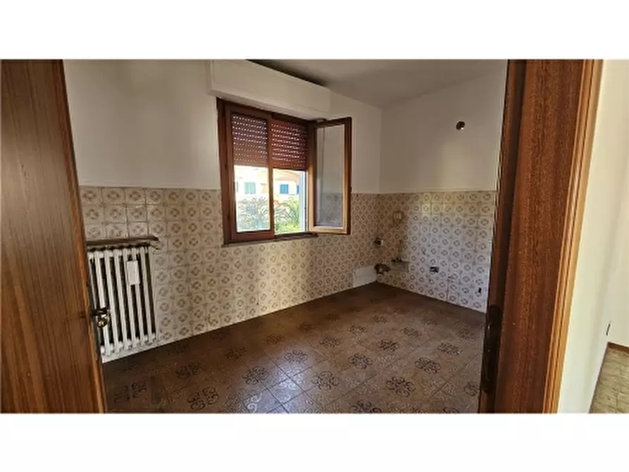 Immagine 10 di Appartamento in vendita  a Vinci