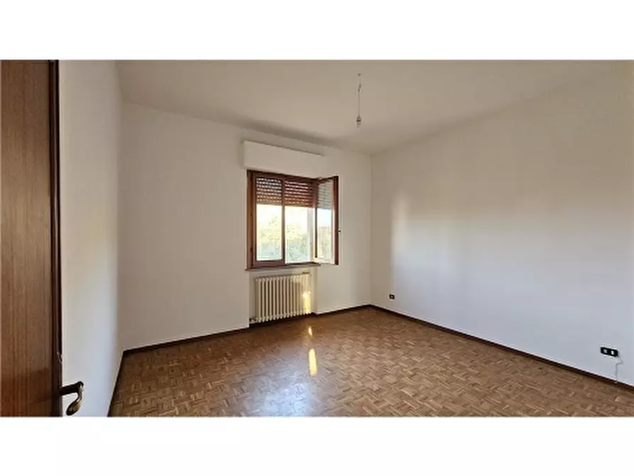 Immagine 13 di Appartamento in vendita  a Vinci