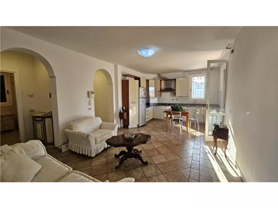 Immagine 2 di Appartamento in vendita  a Empoli