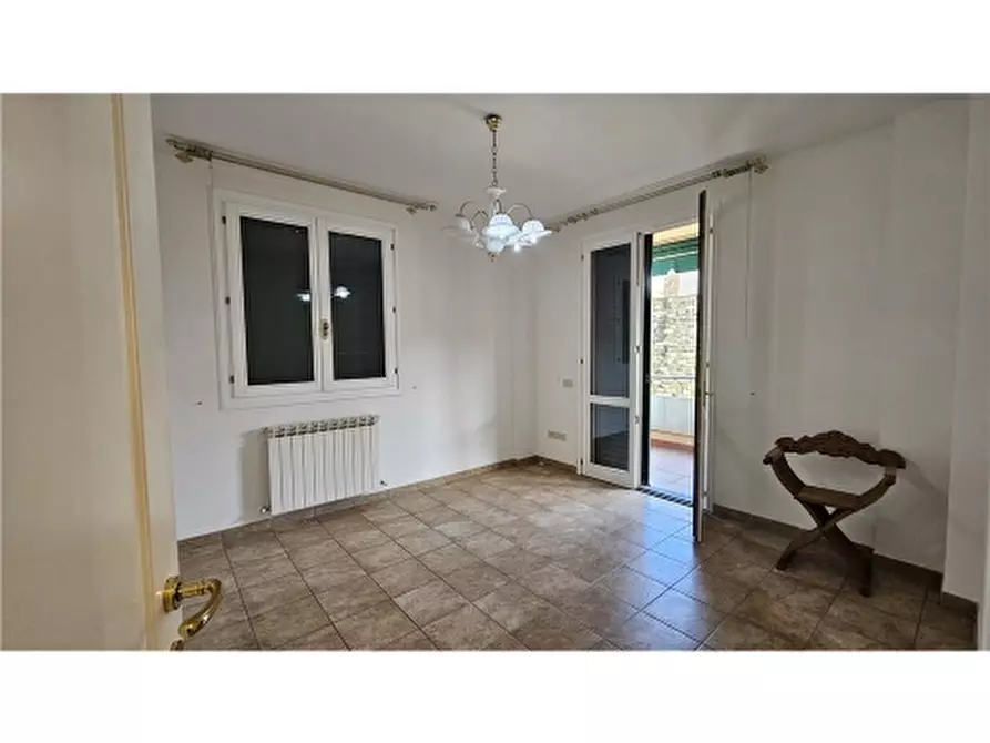 Immagine 8 di Appartamento in vendita  a Empoli