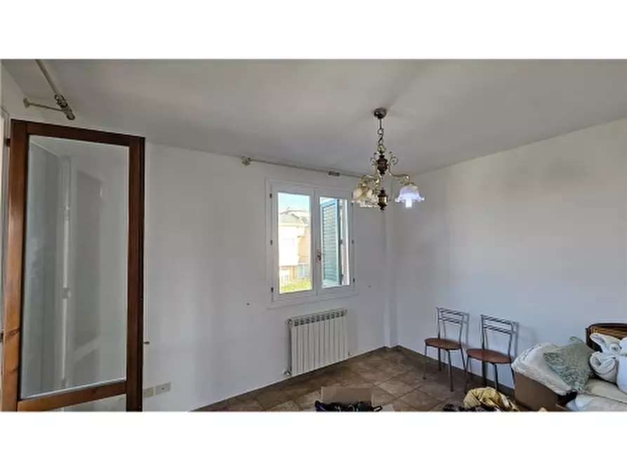 Immagine 9 di Appartamento in vendita  a Empoli