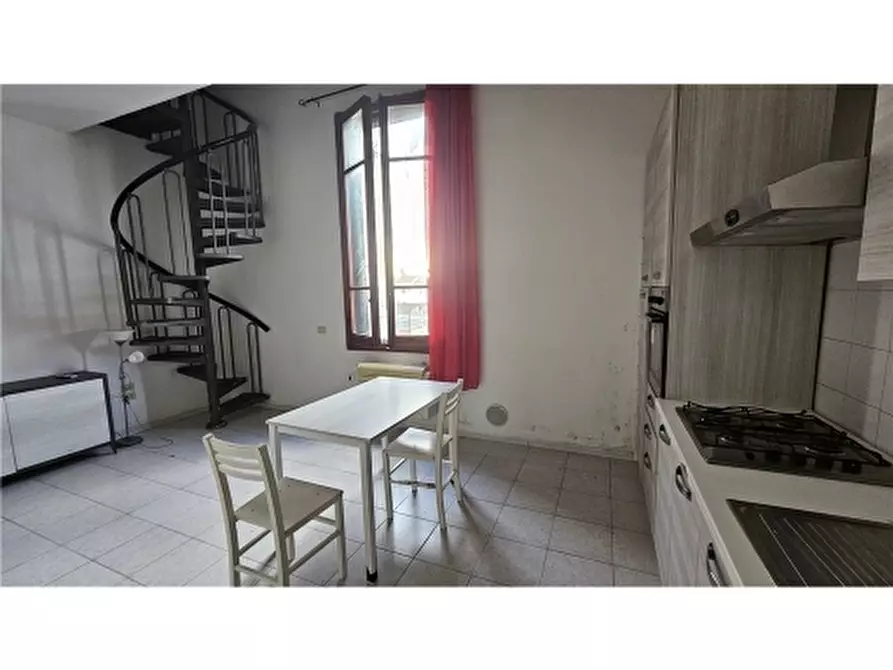 Immagine 6 di Appartamento in vendita  a Empoli