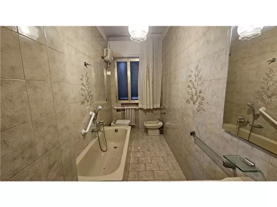 Immagine 10 di Appartamento in vendita  a Vinci