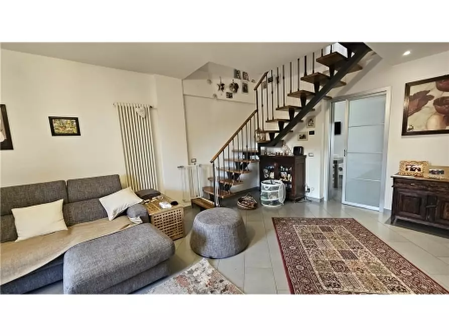 Immagine 2 di Appartamento in vendita  a Empoli