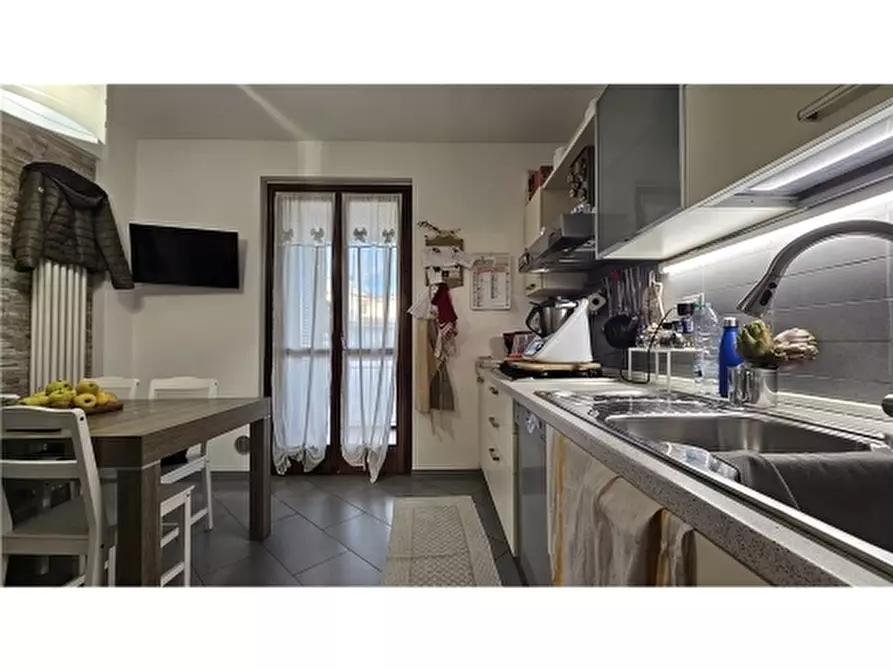 Immagine 10 di Appartamento in vendita  a Empoli