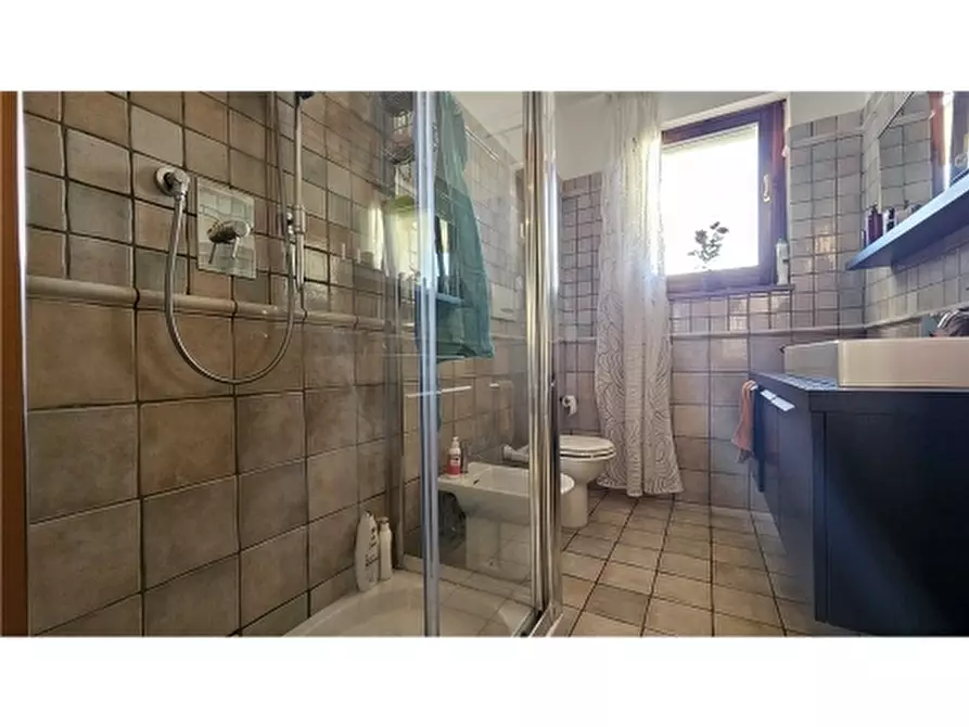 Immagine 20 di Appartamento in vendita  a Empoli