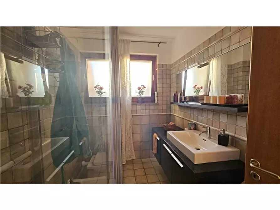 Immagine 21 di Appartamento in vendita  a Empoli