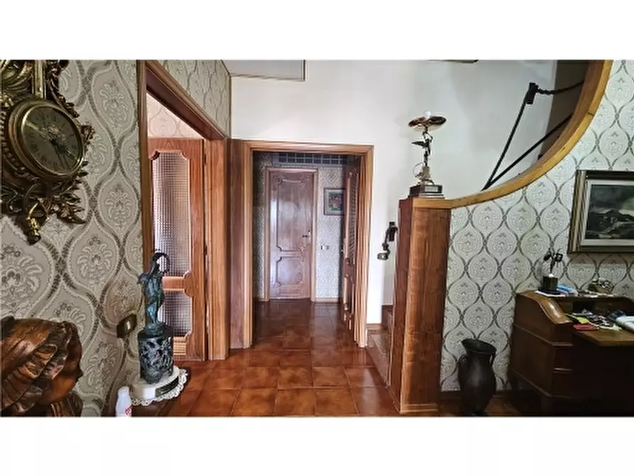 Immagine 2 di Appartamento in vendita  a Empoli