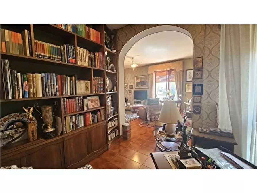 Immagine 9 di Appartamento in vendita  a Empoli