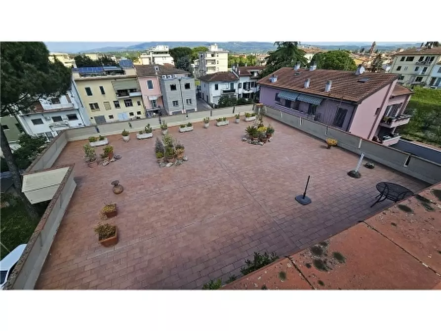 Immagine 22 di Appartamento in vendita  a Empoli