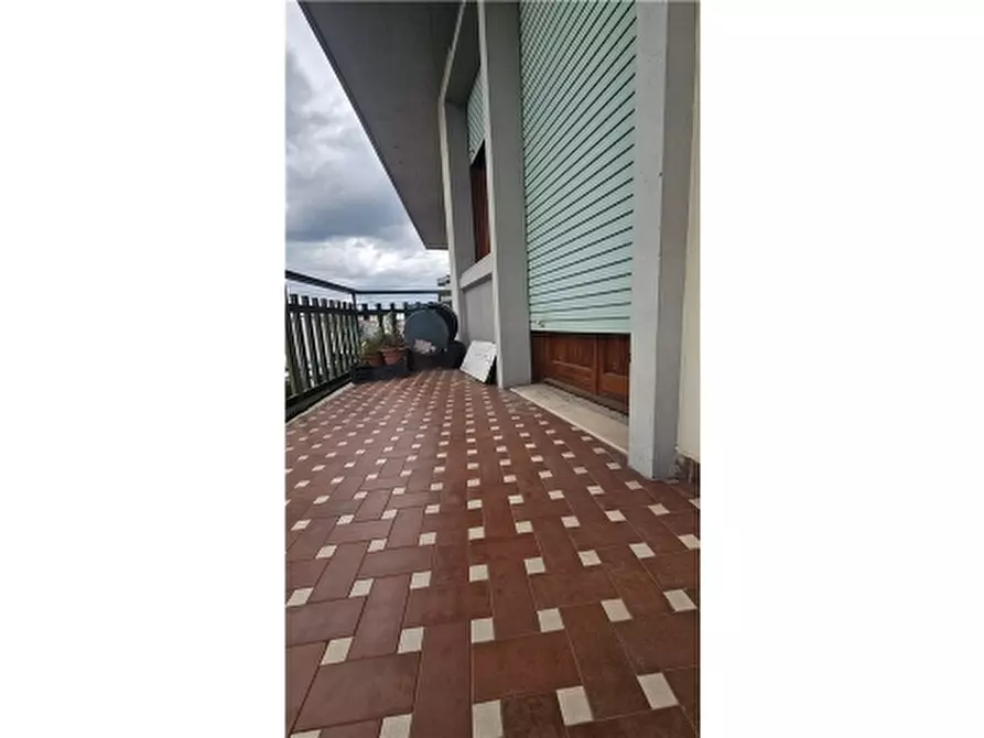 Immagine 11 di Appartamento in vendita  a Empoli