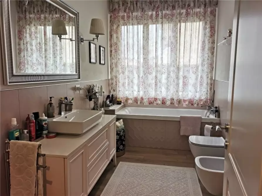 Immagine 11 di Appartamento in vendita  a Fucecchio