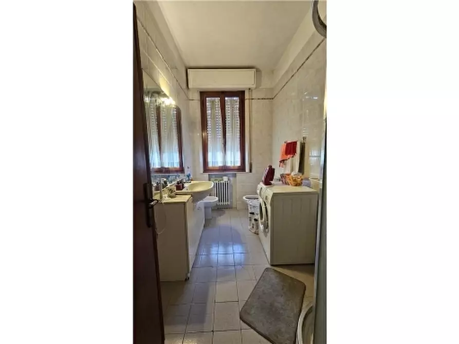 Immagine 7 di Appartamento in vendita  a Capraia E Limite