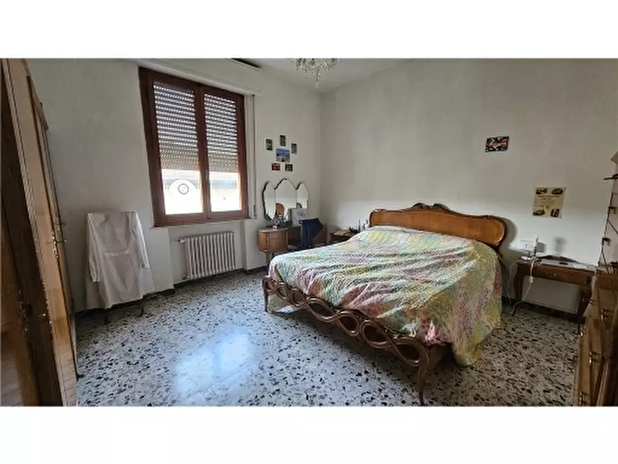 Immagine 8 di Appartamento in vendita  a Capraia E Limite