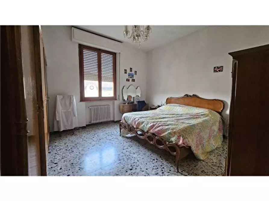 Immagine 9 di Appartamento in vendita  a Capraia E Limite