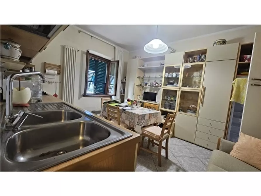 Immagine 4 di Appartamento in vendita  a Empoli