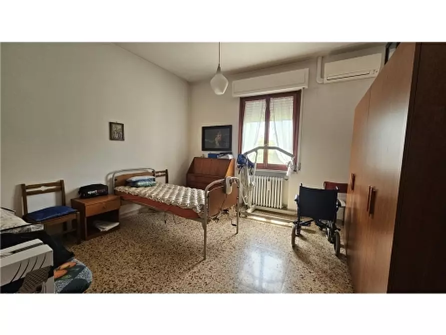 Immagine 10 di Appartamento in vendita  a Empoli