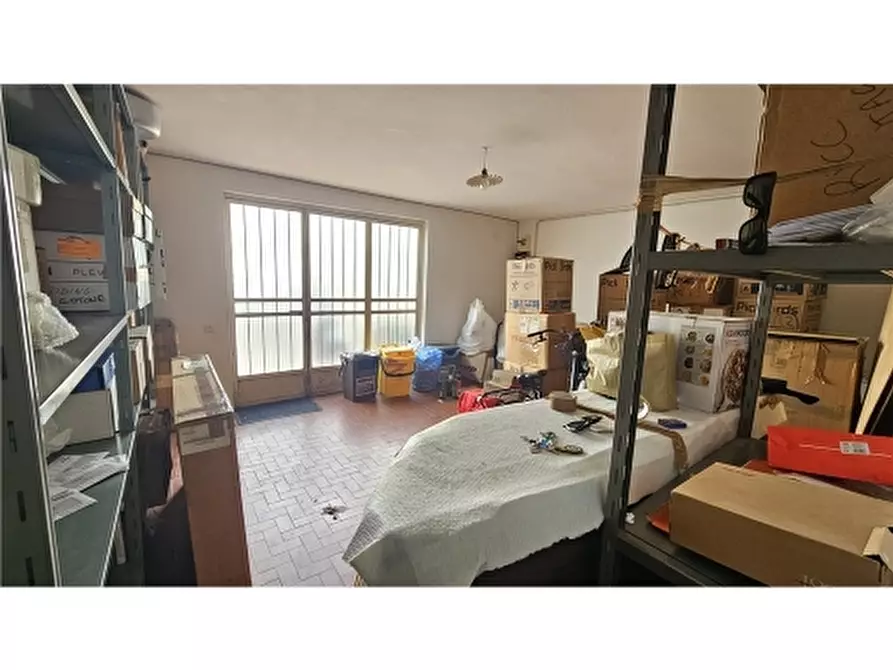 Immagine 28 di Appartamento in vendita  a Empoli