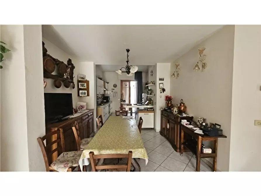 Immagine 2 di Appartamento in vendita  a Empoli