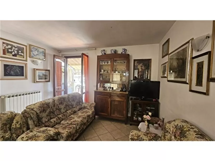 Immagine 11 di Appartamento in vendita  a Empoli