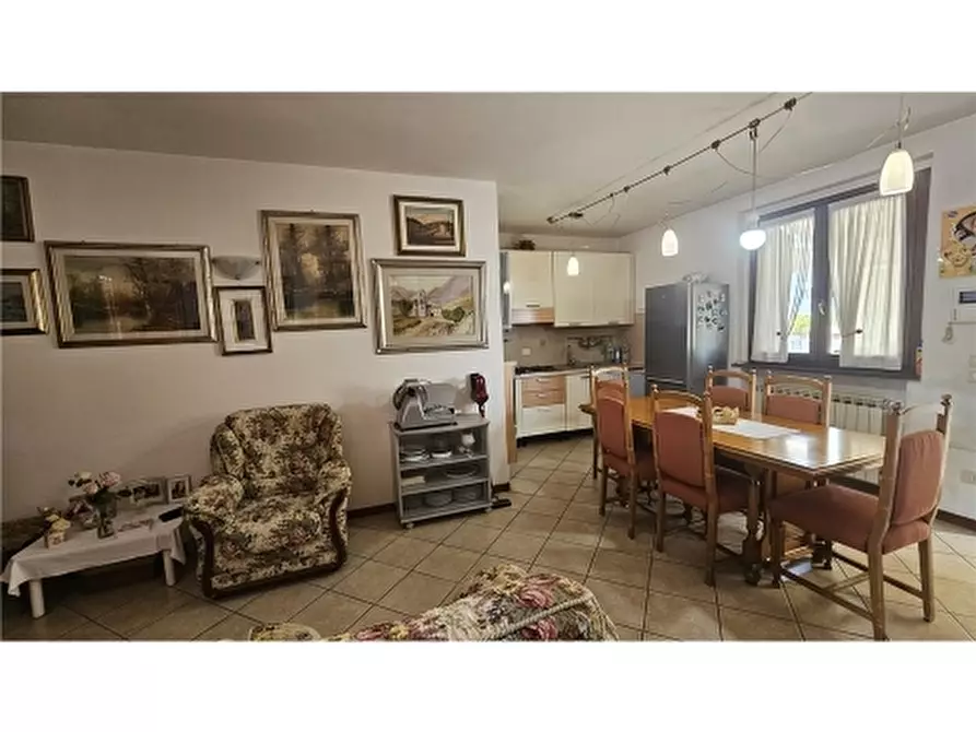 Immagine 13 di Appartamento in vendita  a Empoli